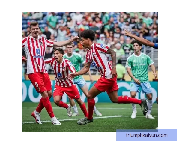 诺伊尔扑救方式解析：站位与出击时机展现门将技术新维度